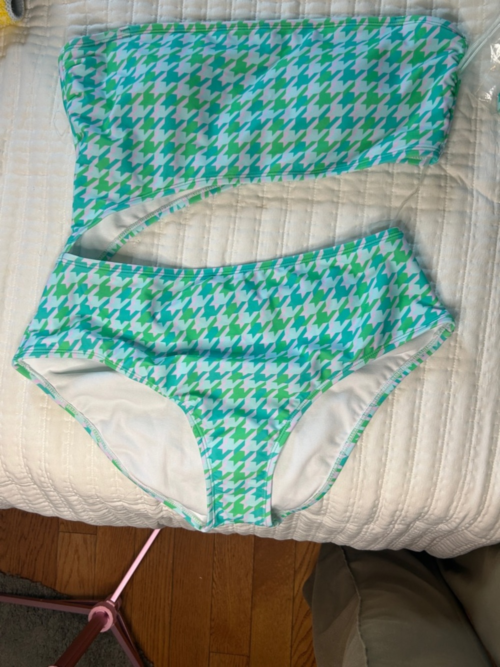Kohl's Teal and White Houndstooth monokini